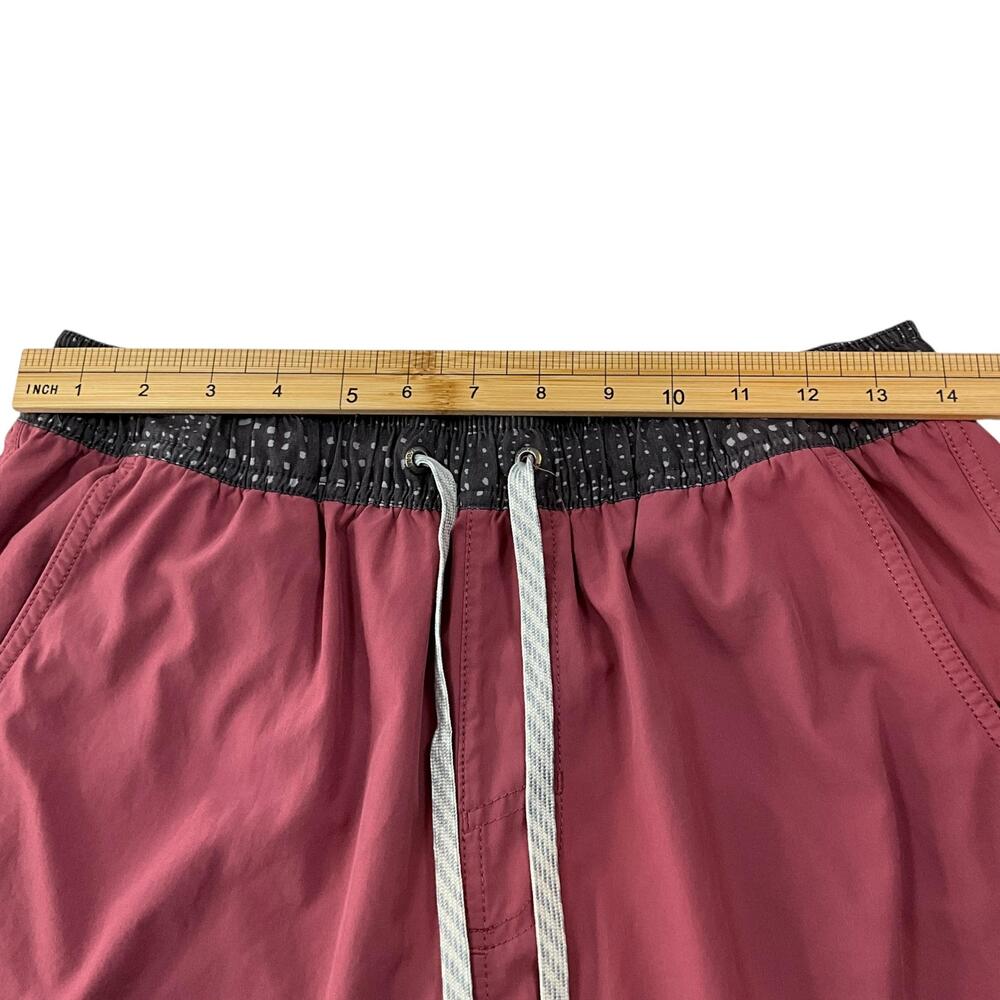 Vuori Kore Shorts Mens Small ? Red Lined Elastic Waist Drawstring Pockets Casual - Picture 8 of 11